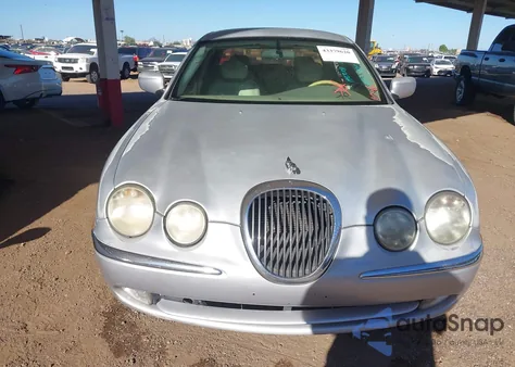 2002 Jaguar S-Type 3.0L V6 from USA, damaged, VIN SAJDA01N02FM22151